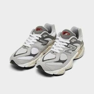 NEW BALANCE 9060 Kid size Equal to a womens 7